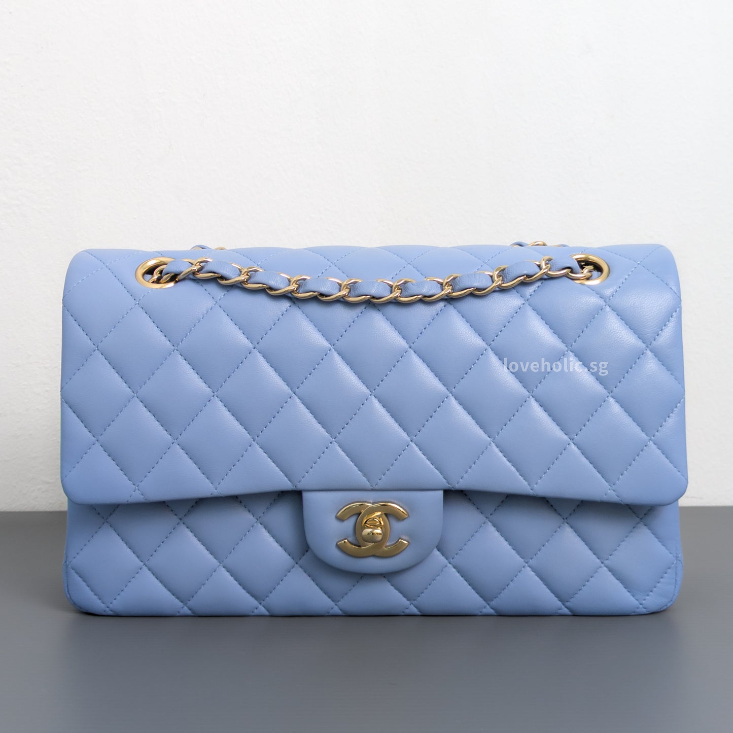 Chanel Classic Flap Medium | 21C Sky Blue Lambskin Light Gold Hardware-front1