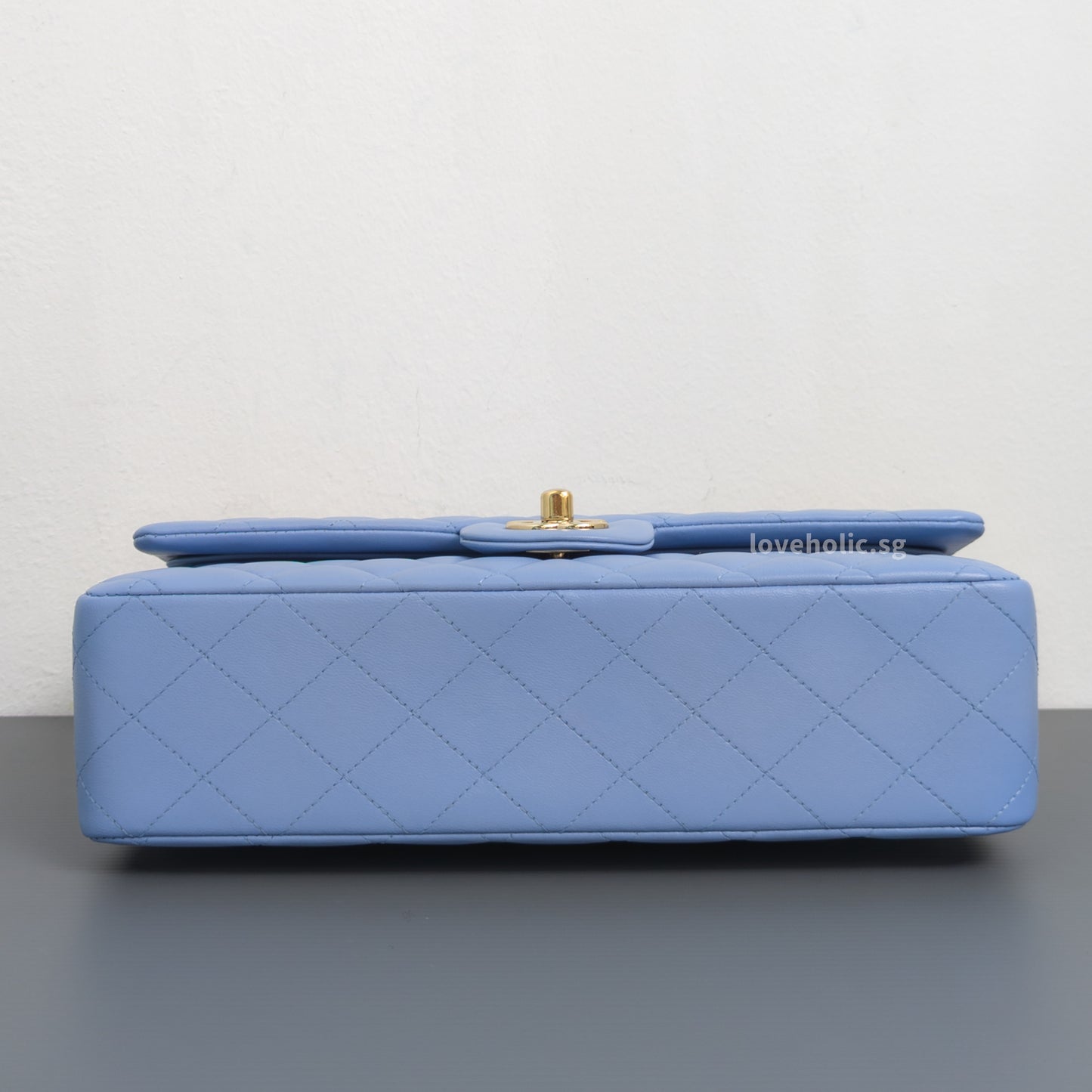 Chanel Classic Flap Medium | 21C Sky Blue Lambskin Light Gold Hardware-details