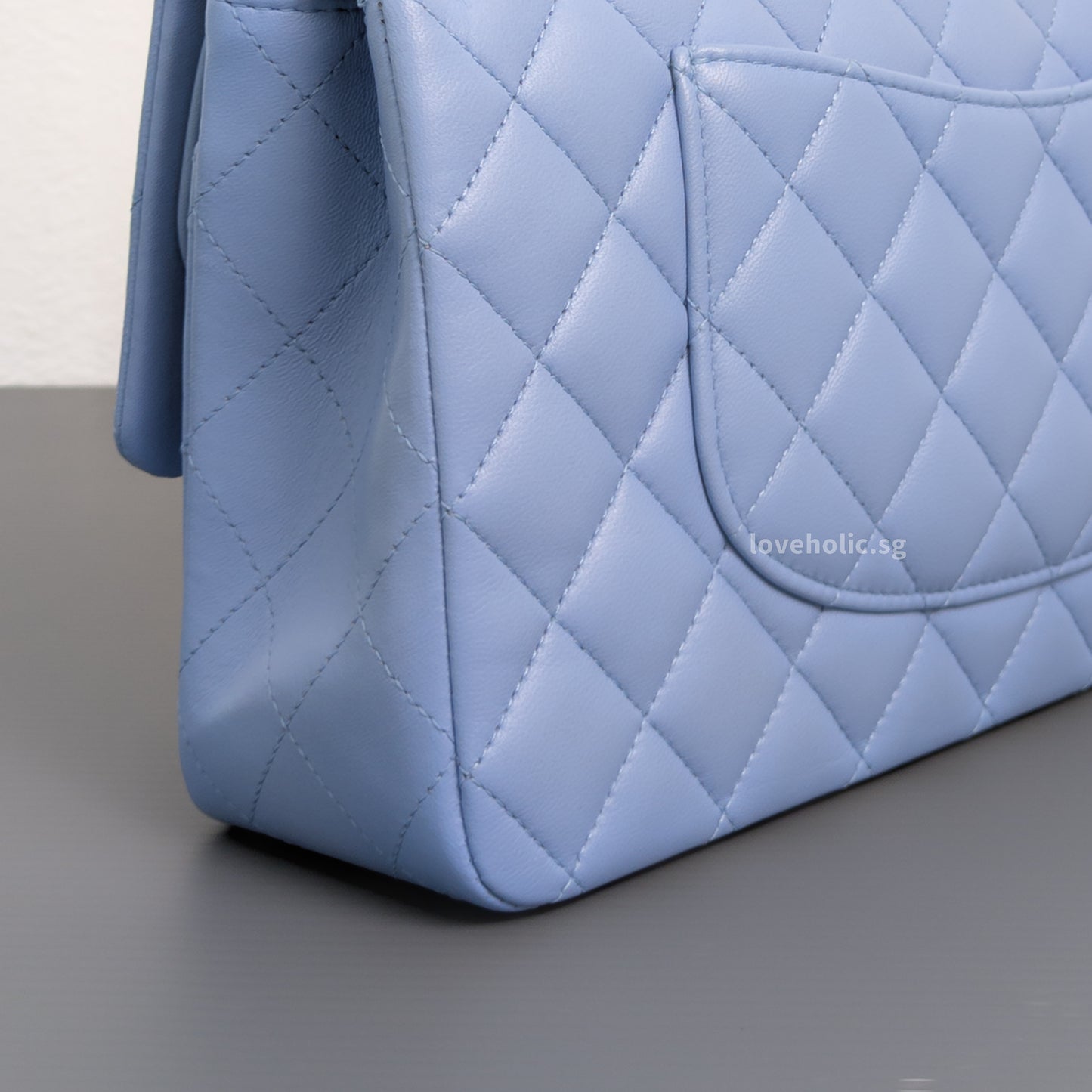 Chanel Classic Flap Medium | 21C Sky Blue Lambskin Light Gold Hardware-details