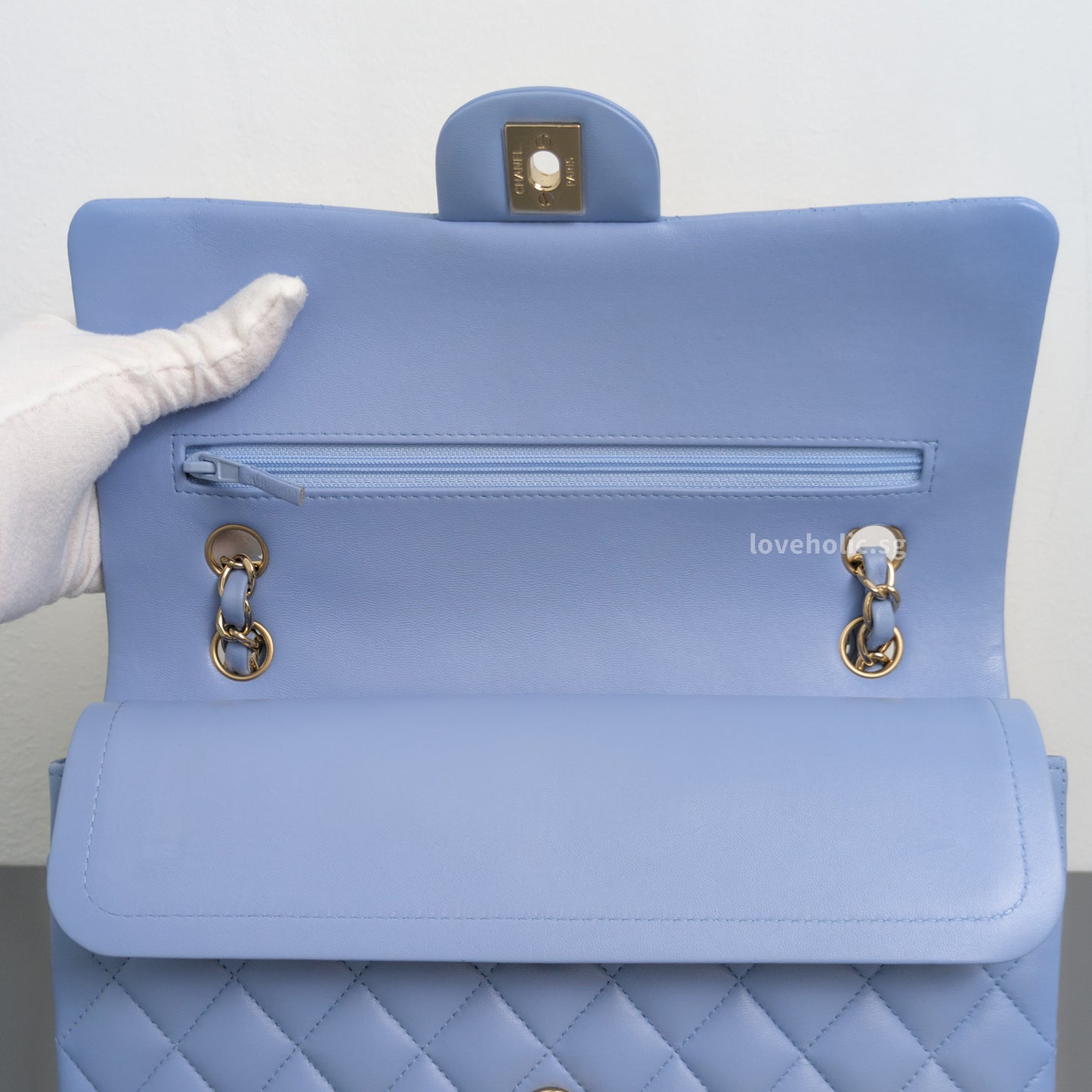 Chanel Classic Flap Medium | 21C Sky Blue Lambskin Light Gold Hardware-details