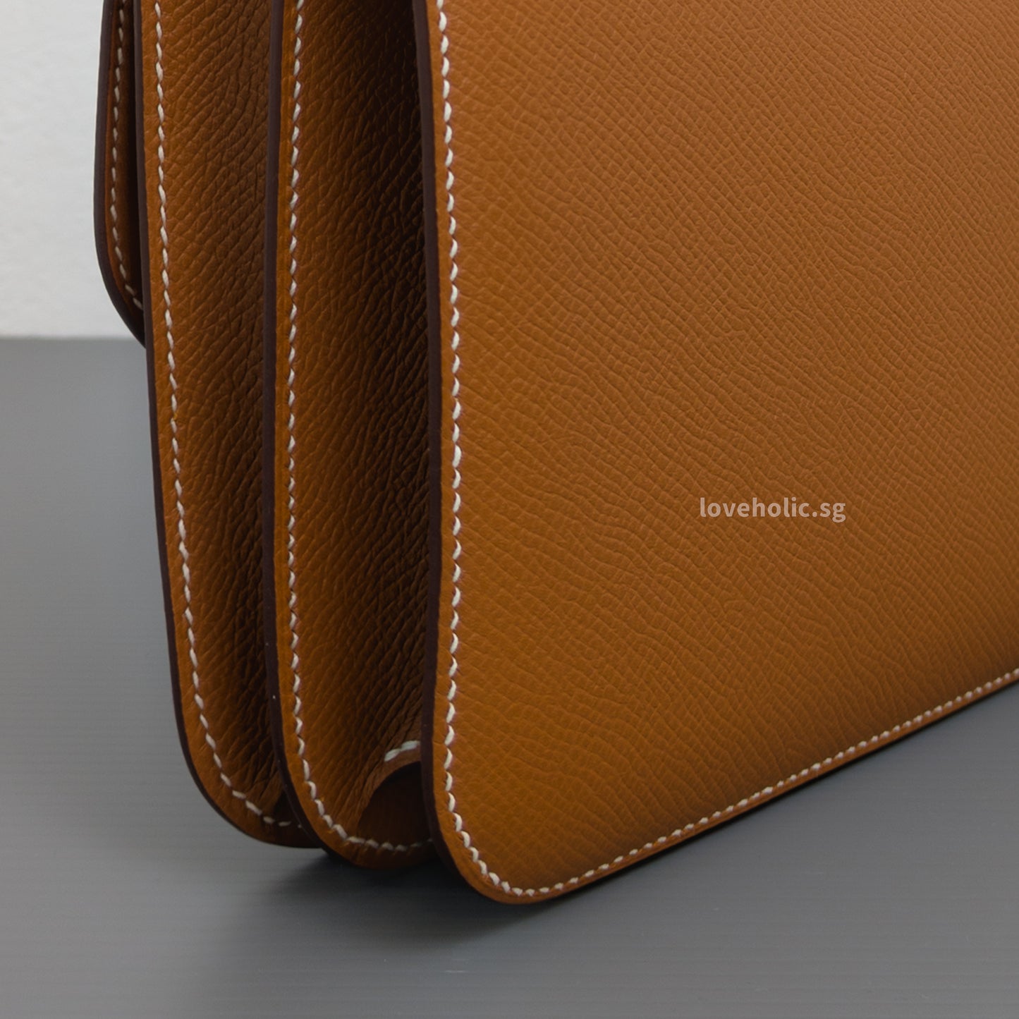 Hermes Constance 18 Mini | Gold Epsom Palladium Hardware-details