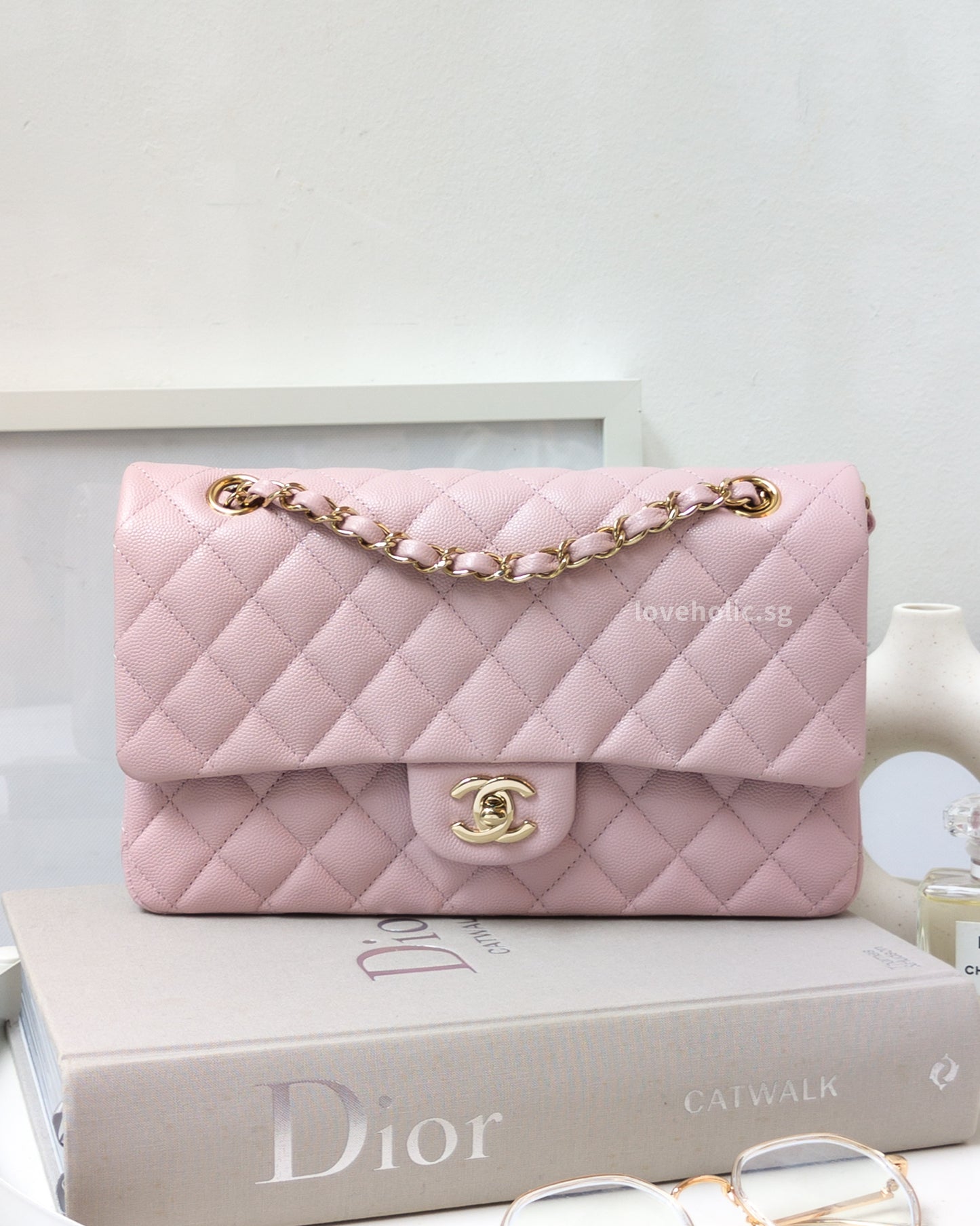 Chanel Classic Flap Medium | 21C Rose Claire Caviar Light Gold Hardware-front