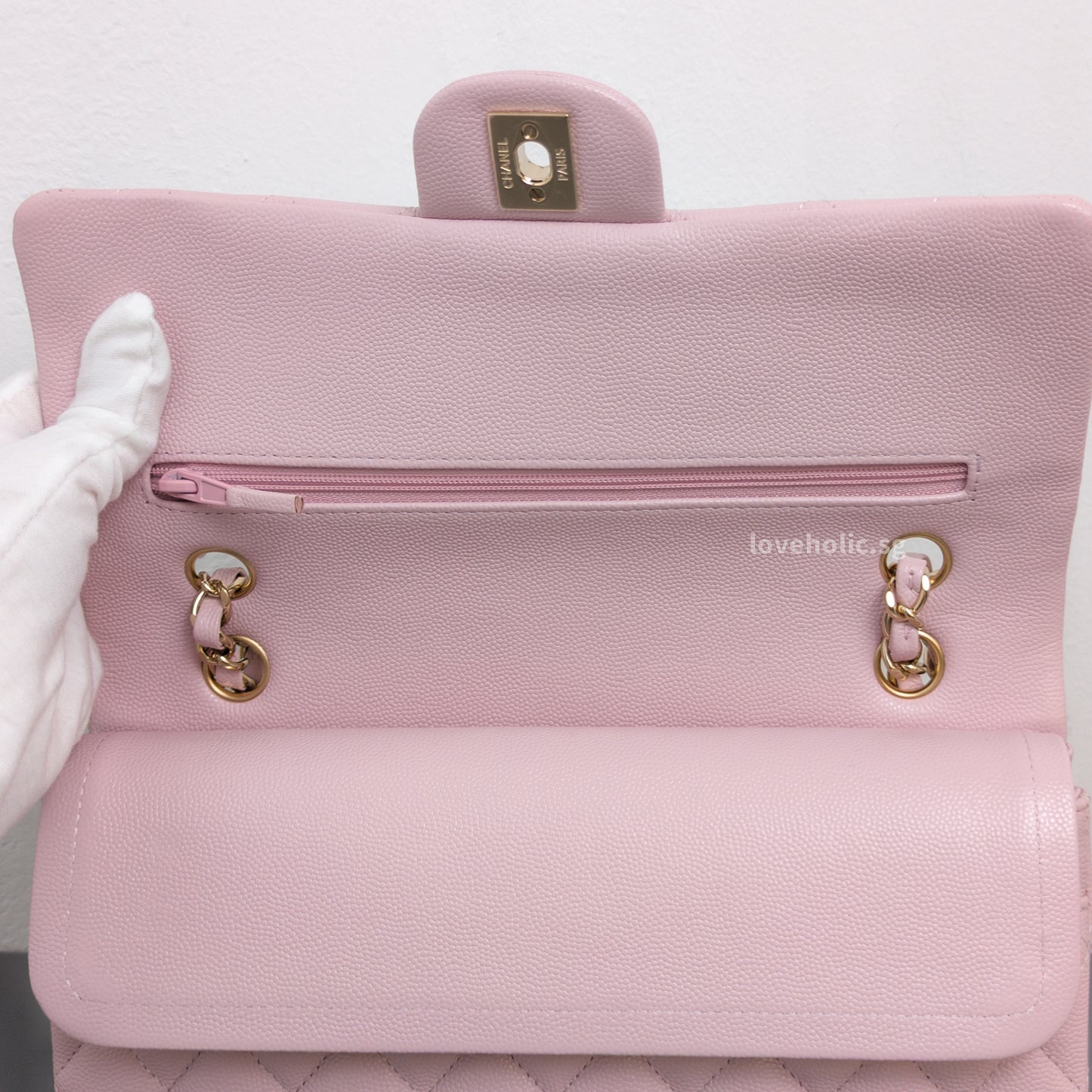 Chanel Classic Flap Medium | 21C Rose Claire Caviar Light Gold Hardware-details
