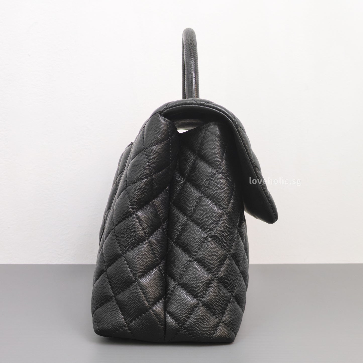 Chanel Coco Handle Large with Lizard Handle | Black Caviar Ruthenium Hardware-details