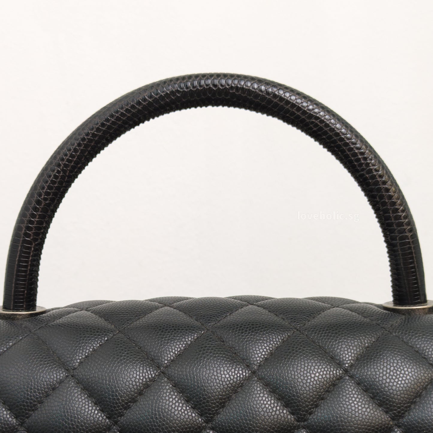 Chanel Coco Handle Large with Lizard Handle | Black Caviar Ruthenium Hardware-details