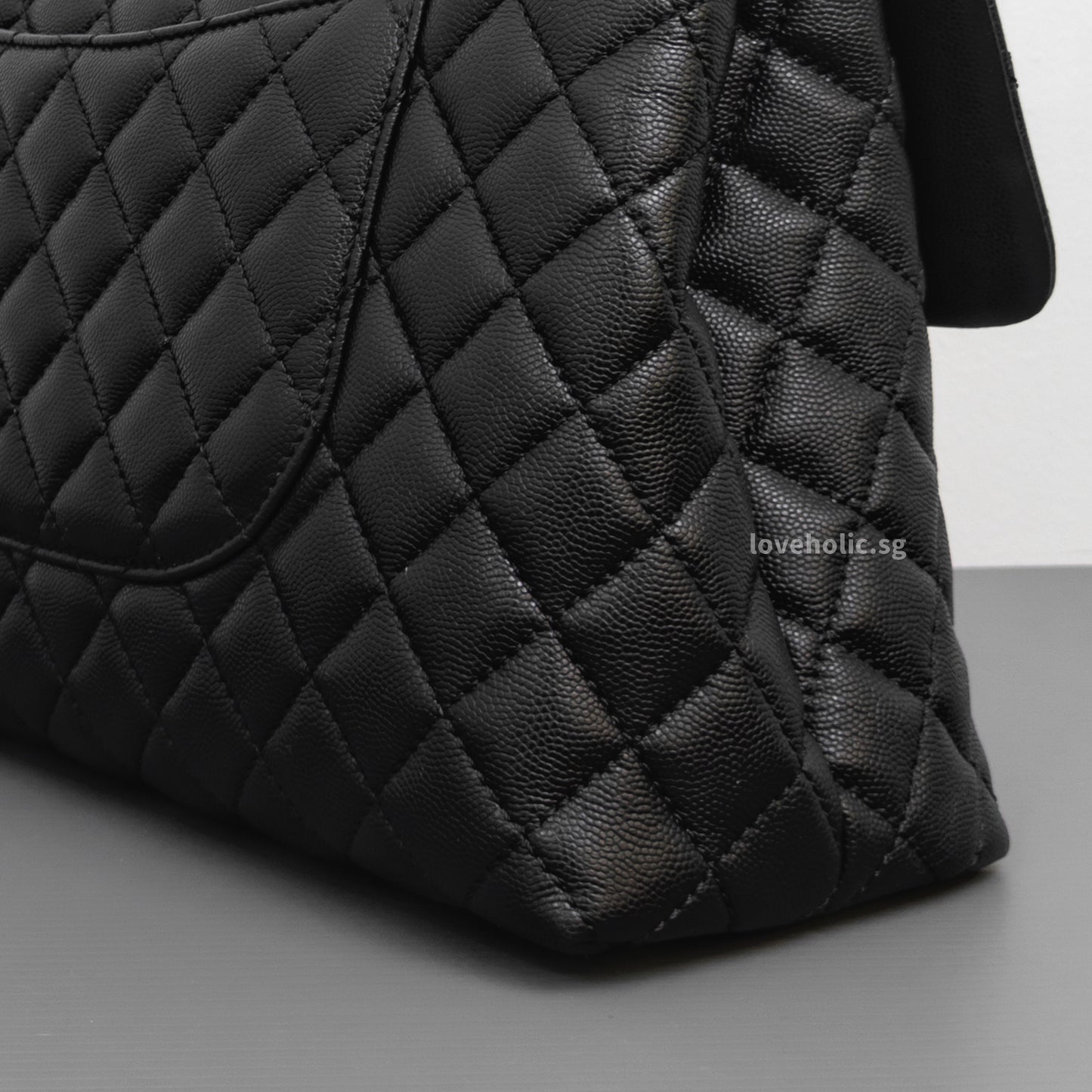 Chanel Coco Handle Large with Lizard Handle | Black Caviar Ruthenium Hardware-details