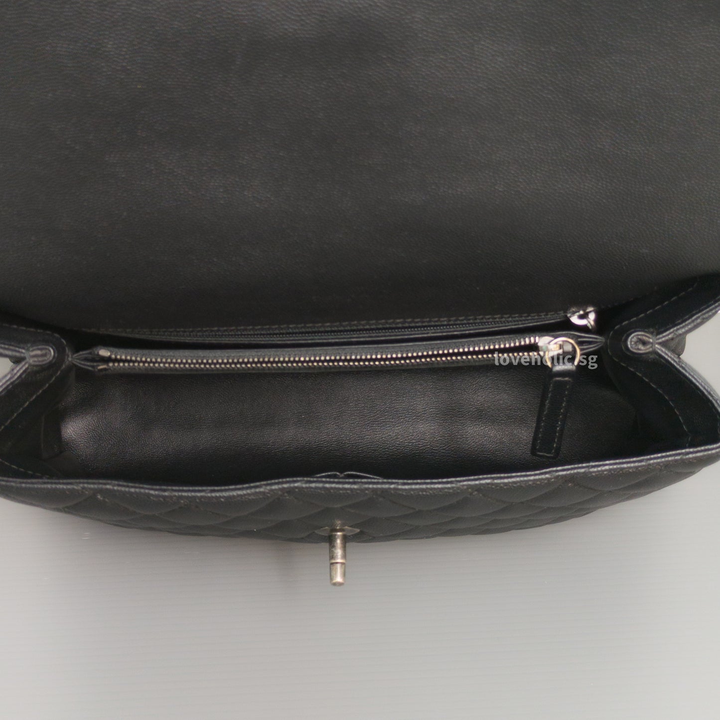Chanel Coco Handle Large with Lizard Handle | Black Caviar Ruthenium Hardware-details