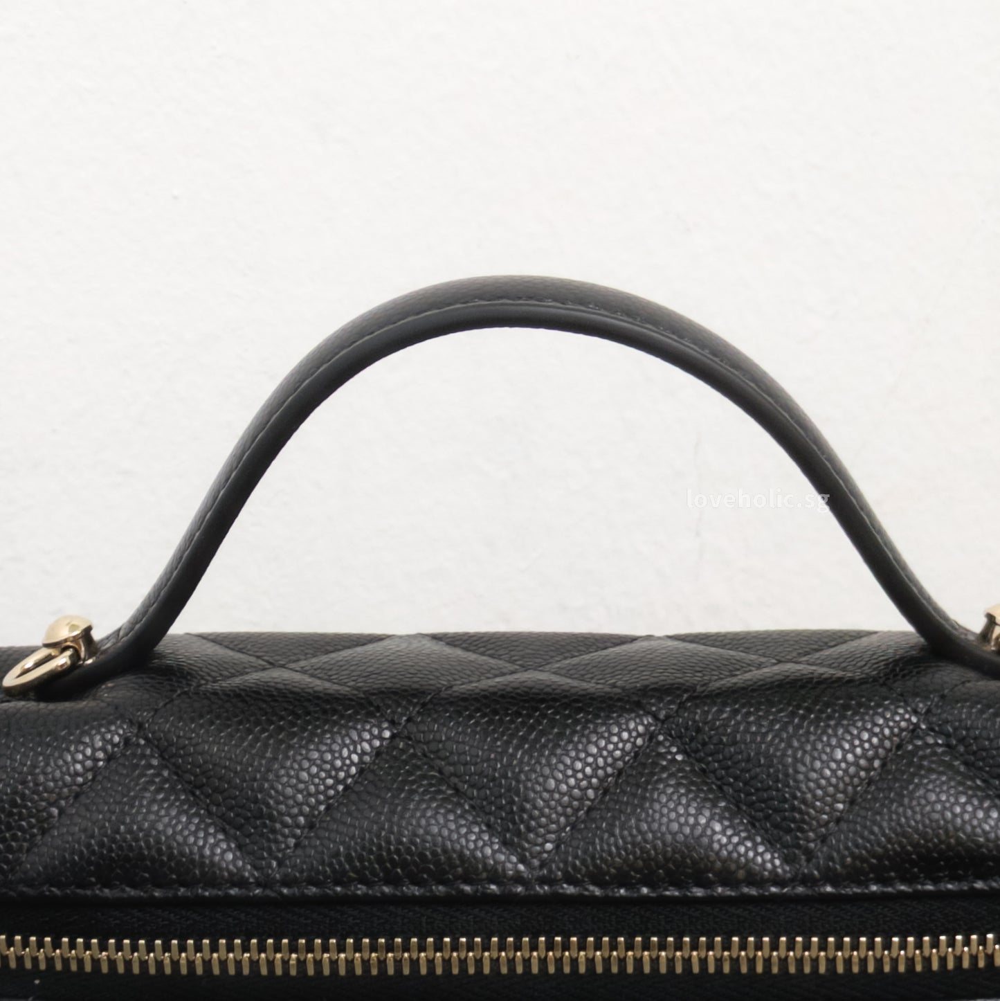 Chanel Top Handle Vanity On Chain LP | Black Caviar Light Gold Hardware-details
