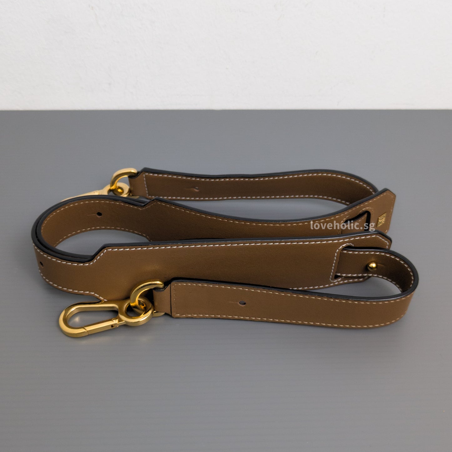 Loewe Puzzle Medium | Sand/ Mink Calfskin Gold Hardware-details