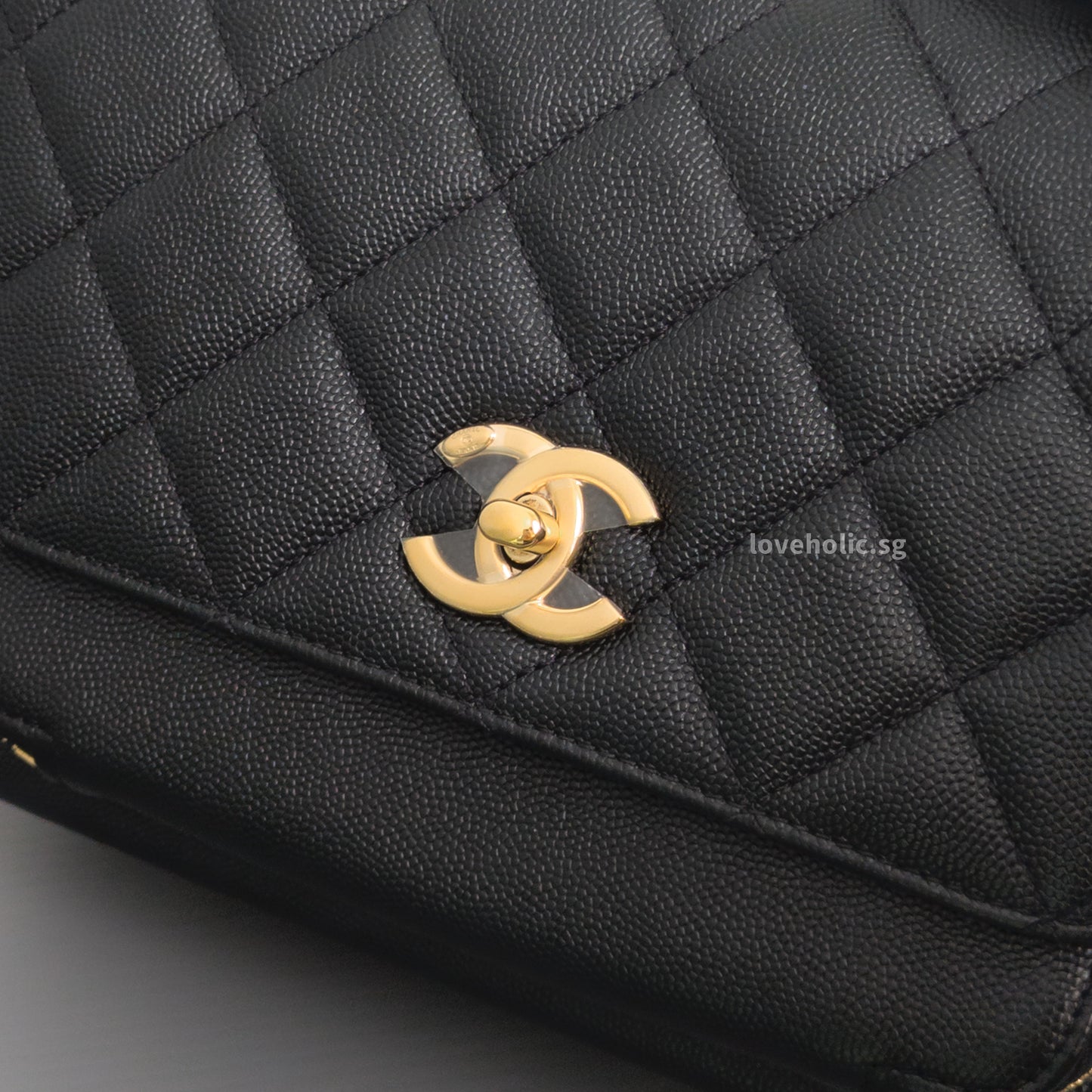 Chanel Business Affinity Flap Bag with Handle Medium | Black Caviar Light Gold Hardware-details
