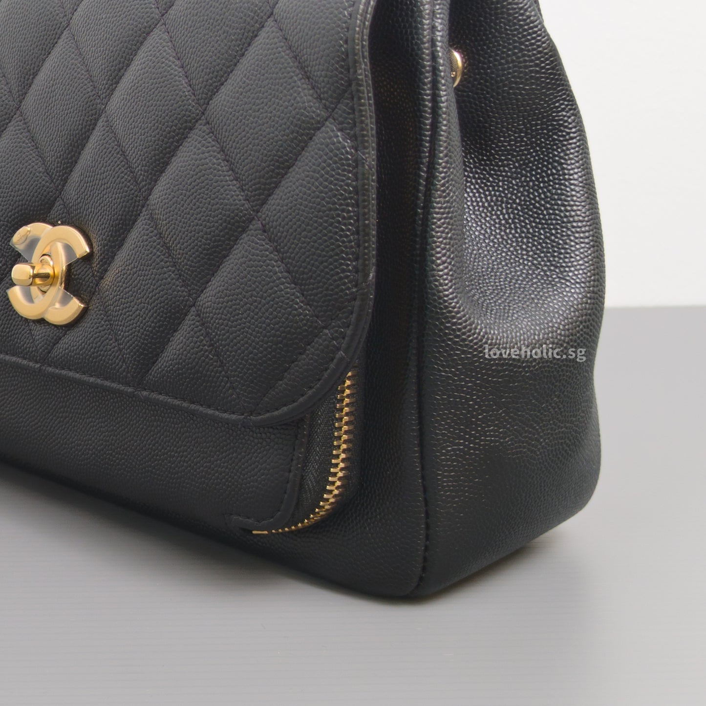 Chanel Business Affinity Flap Bag with Handle Medium | Black Caviar Light Gold Hardware-details