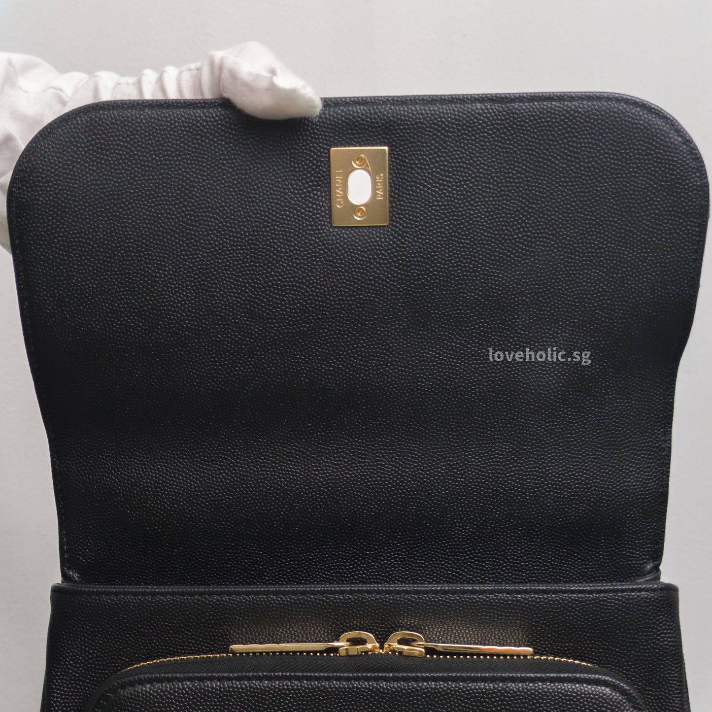Chanel Business Affinity Flap Bag with Handle Medium | Black Caviar Light Gold Hardware-details