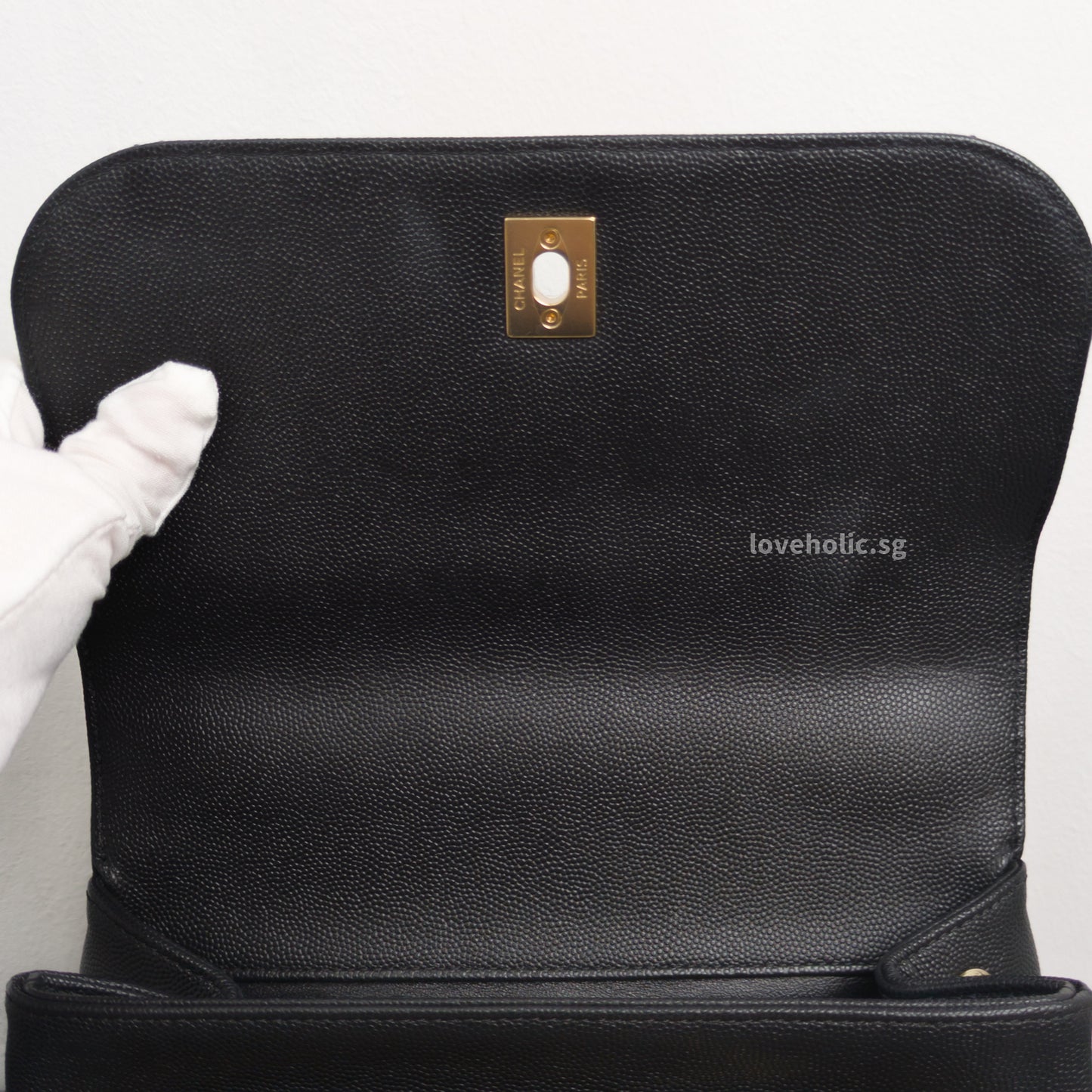 Chanel Business Affinity Flap Bag with Handle Medium | Black Caviar Light Gold Hardware-details