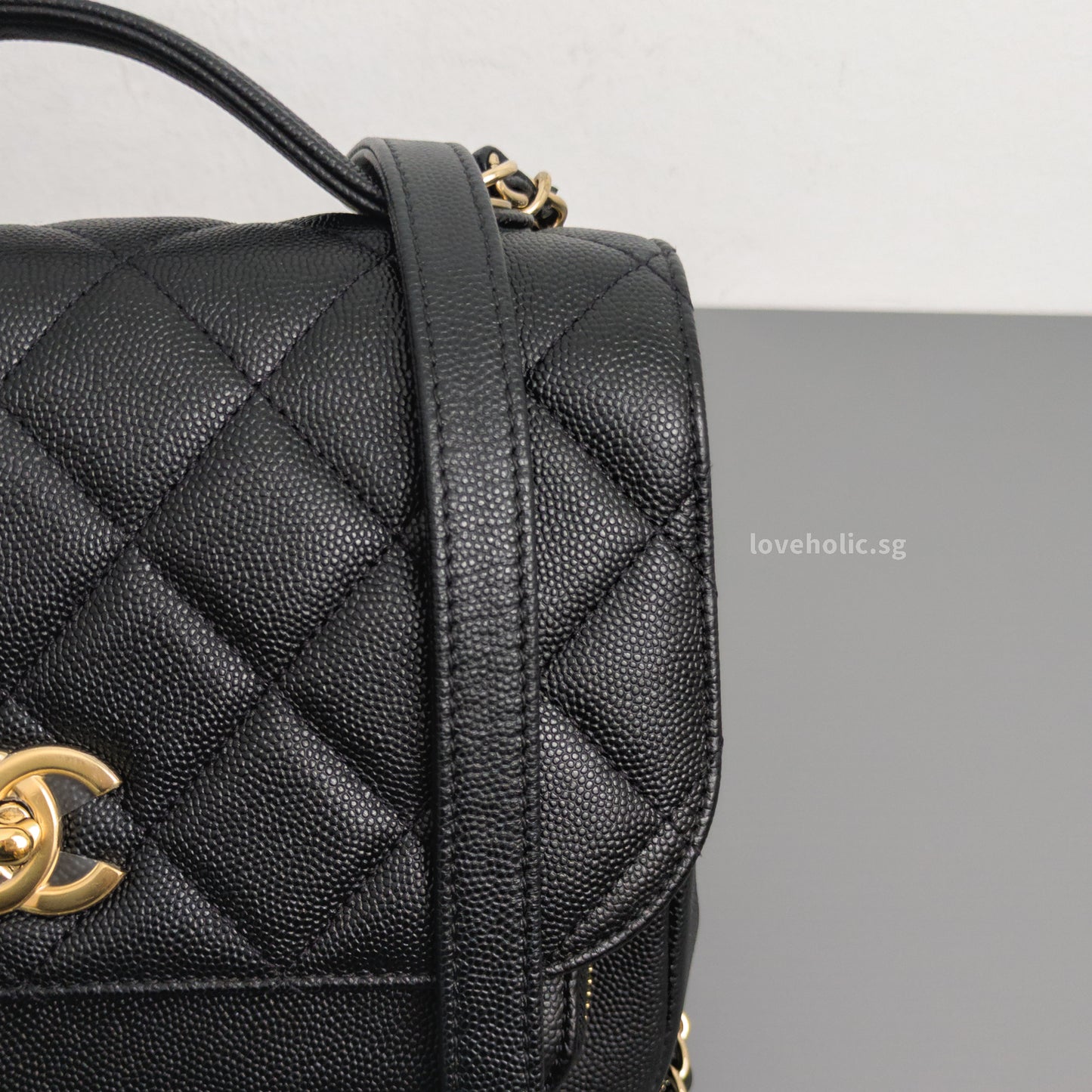 Chanel Business Affinity Flap Bag with Handle Medium | Black Caviar Light Gold Hardware-details