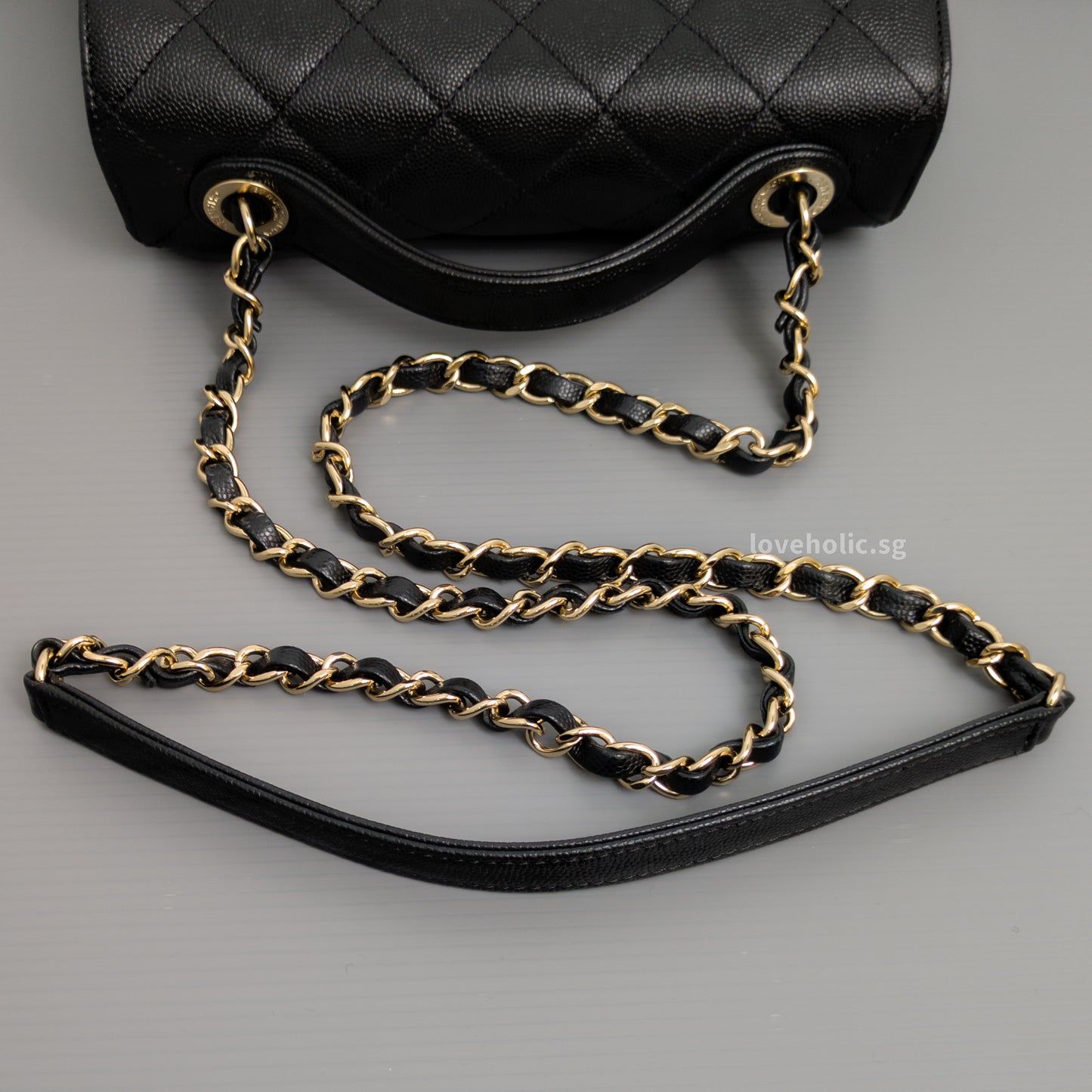 Chanel Business Affinity Flap Bag with Handle Medium | Black Caviar Light Gold Hardware-details