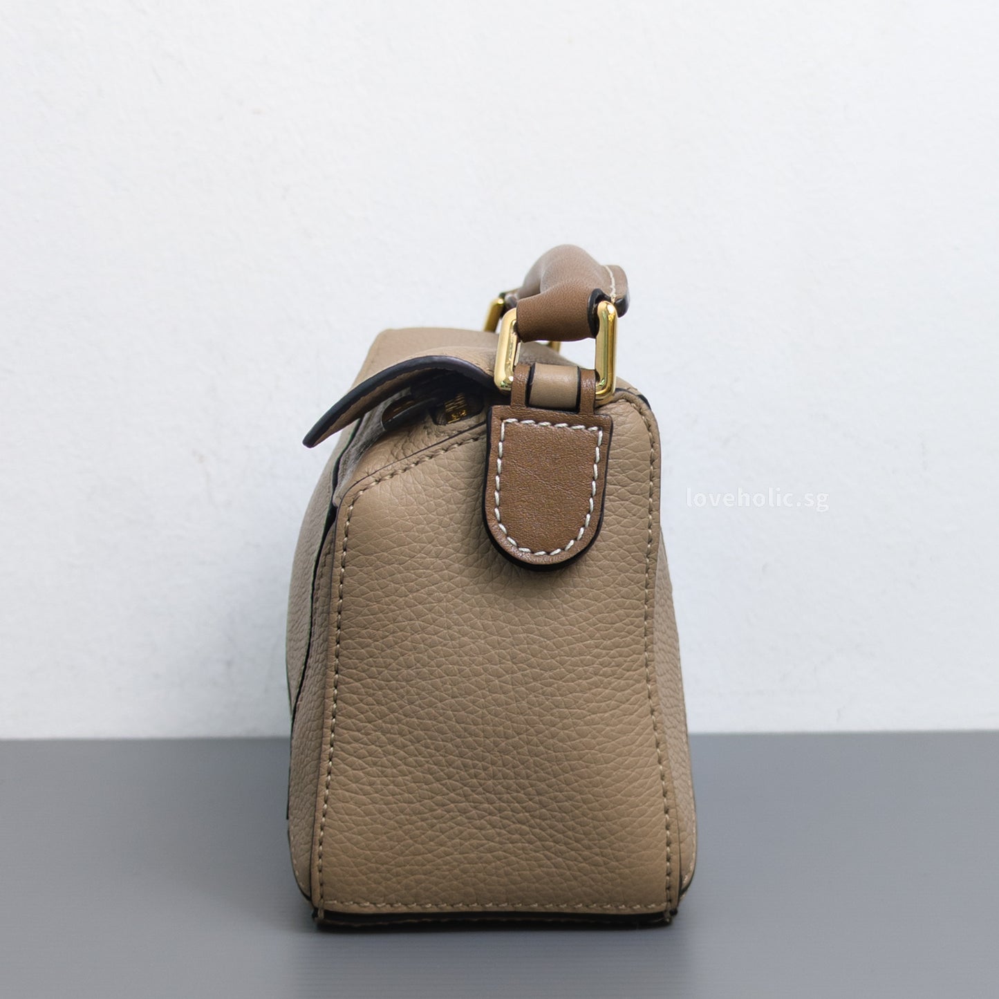 Loewe Puzzle Mini | Sand/ Mink Calfskin Gold Hardware-details