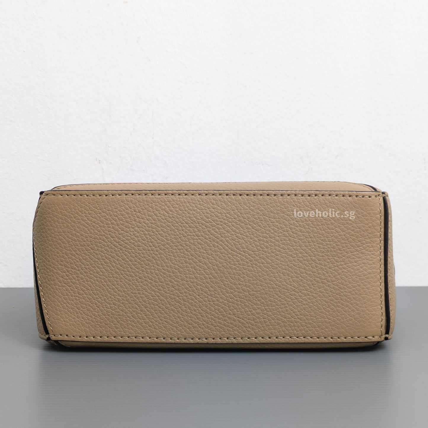 Loewe Puzzle Mini | Sand/ Mink Calfskin Gold Hardware-details