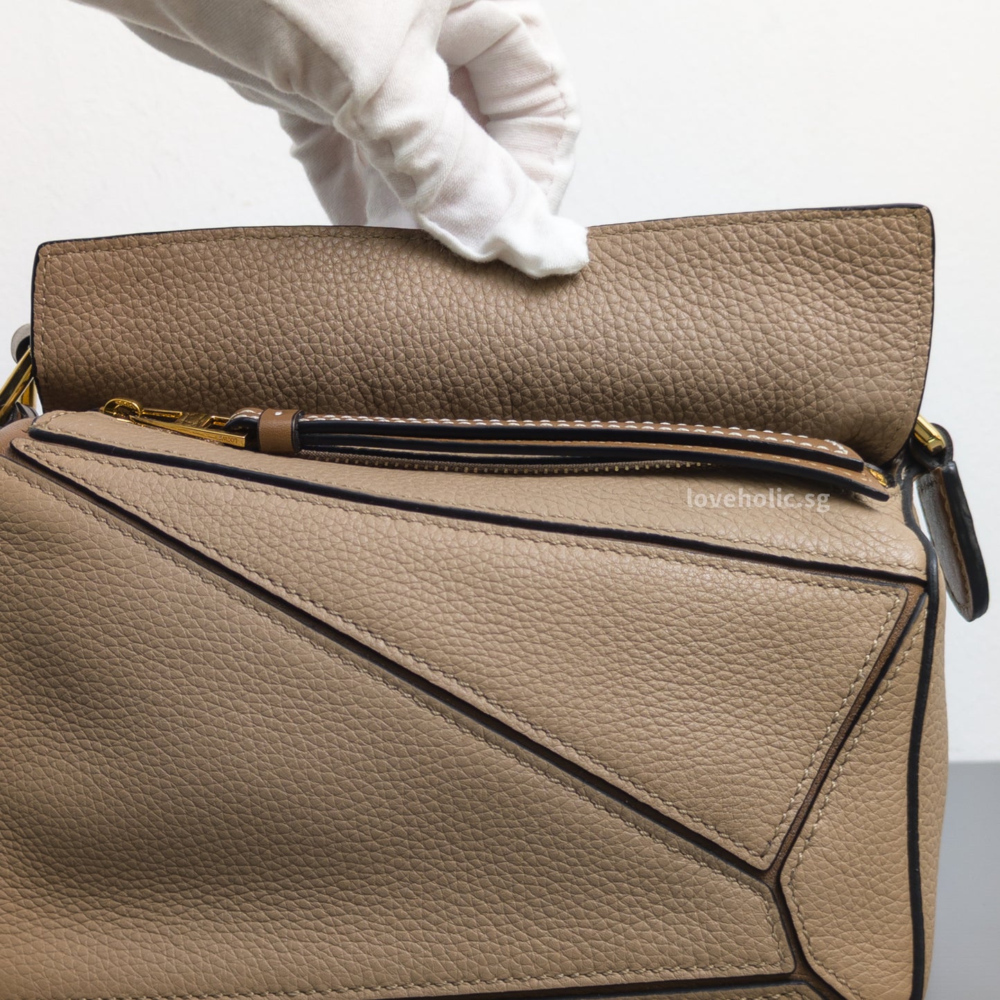 Loewe Puzzle Mini | Sand/ Mink Calfskin Gold Hardware-details