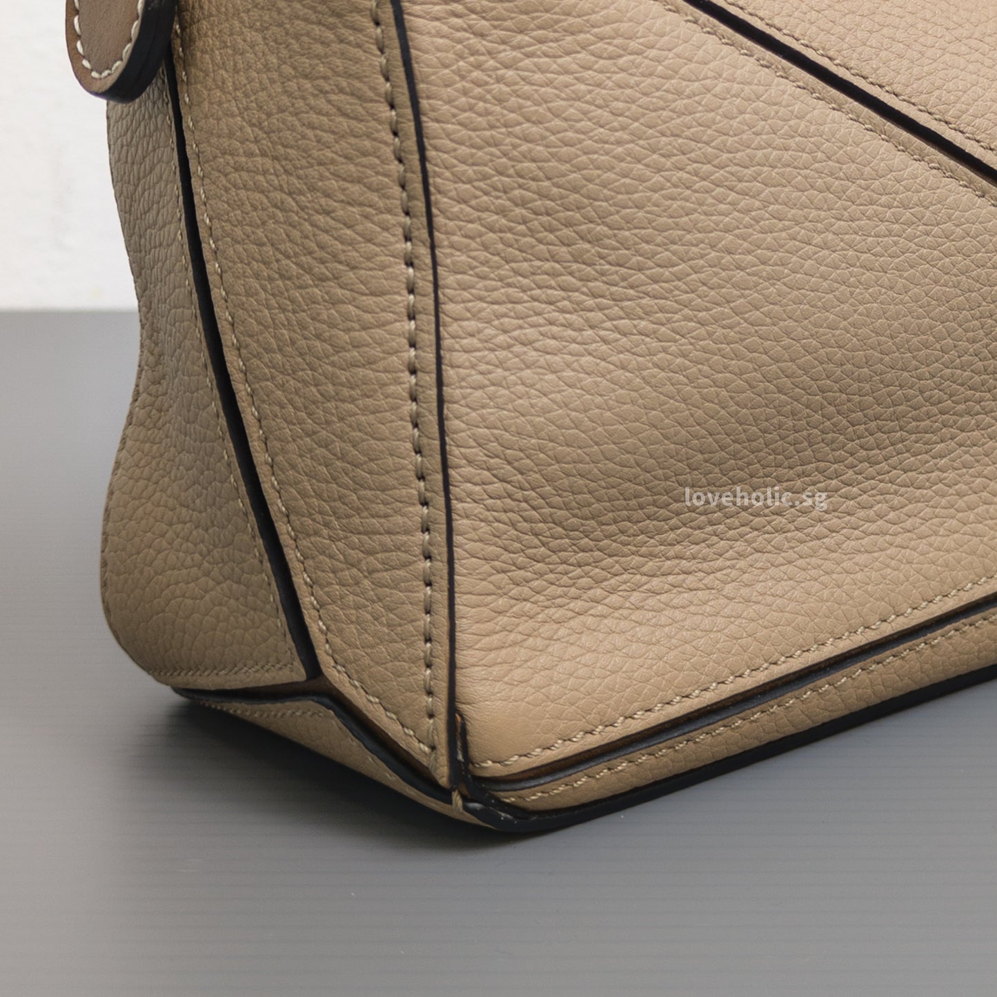 Loewe Puzzle Mini | Sand/ Mink Calfskin Gold Hardware-details