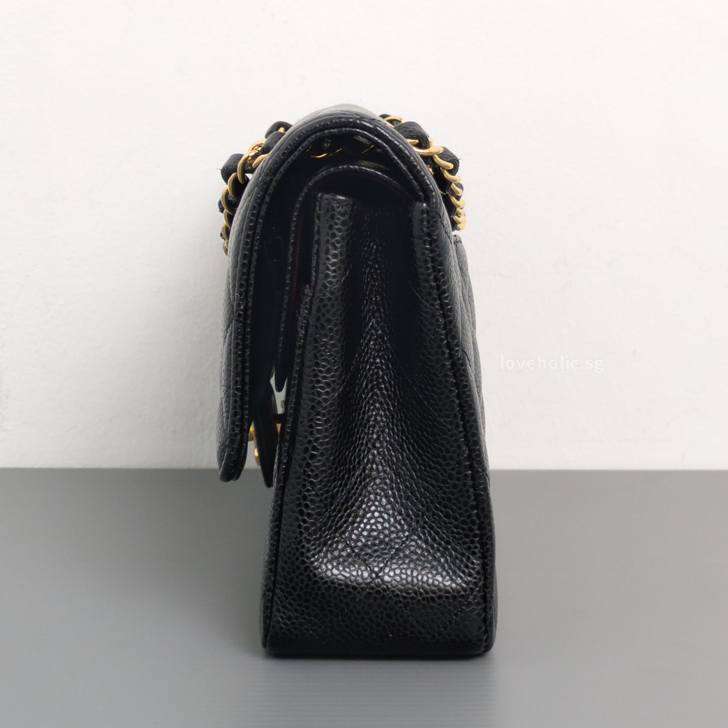 Chanel Classic Flap Medium | Black Caviar Gold Hardware-side