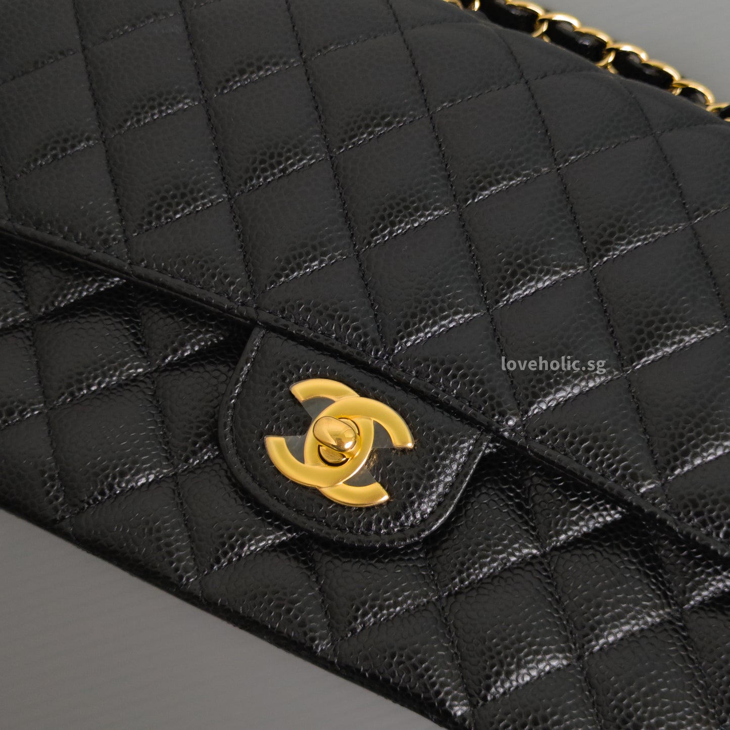 Chanel Classic Flap Medium | Black Caviar Gold Hardware-details