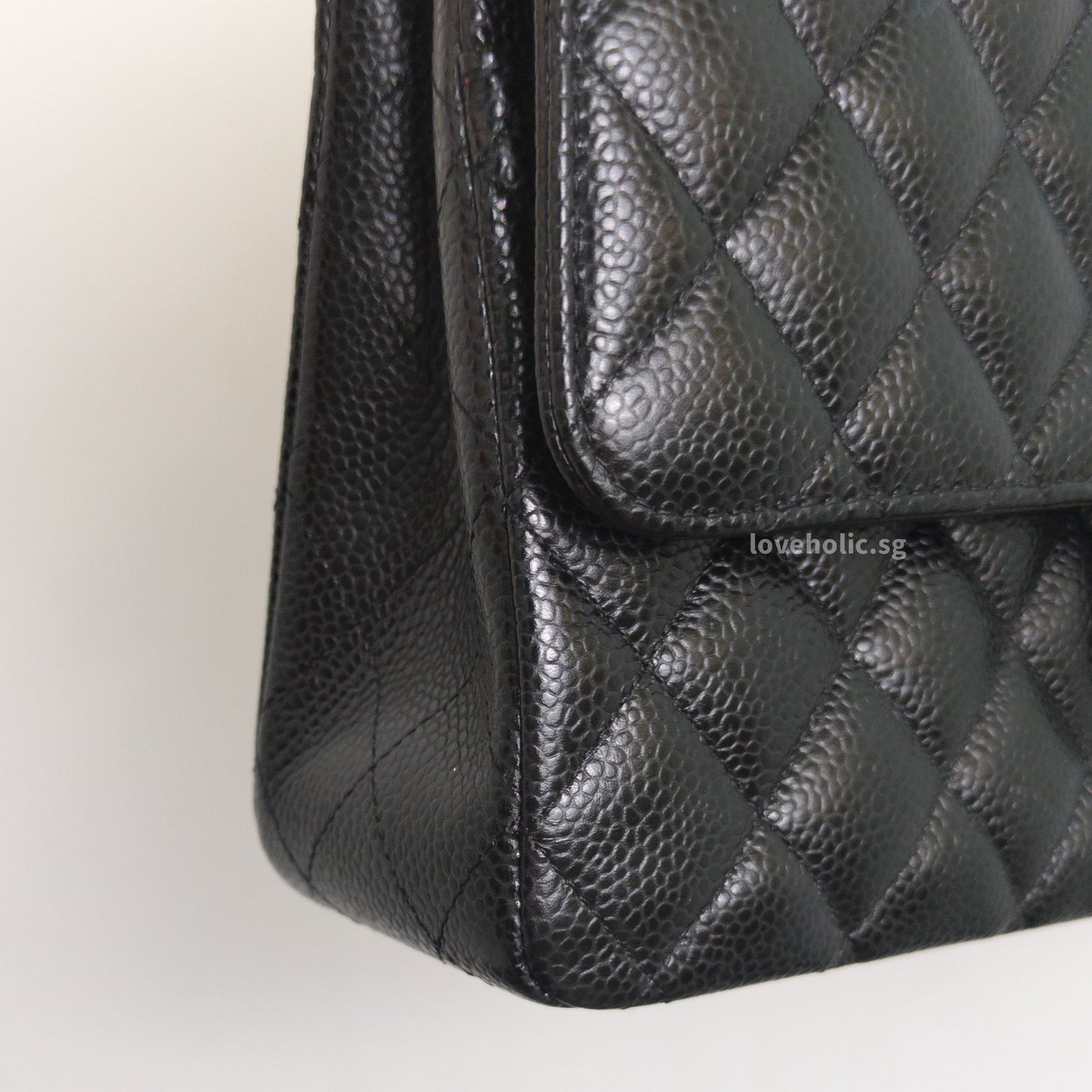 Chanel Classic Flap Medium | Black Caviar Gold Hardware-details