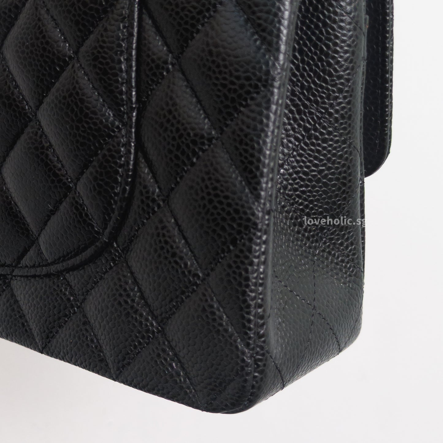 Chanel Classic Flap Medium | Black Caviar Gold Hardware-details
