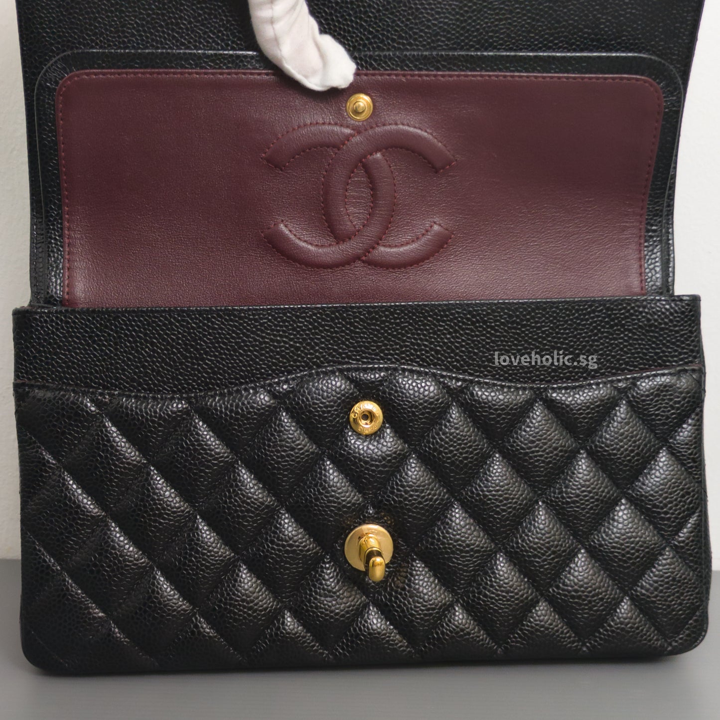 Chanel Classic Flap Medium | Black Caviar Gold Hardware-details