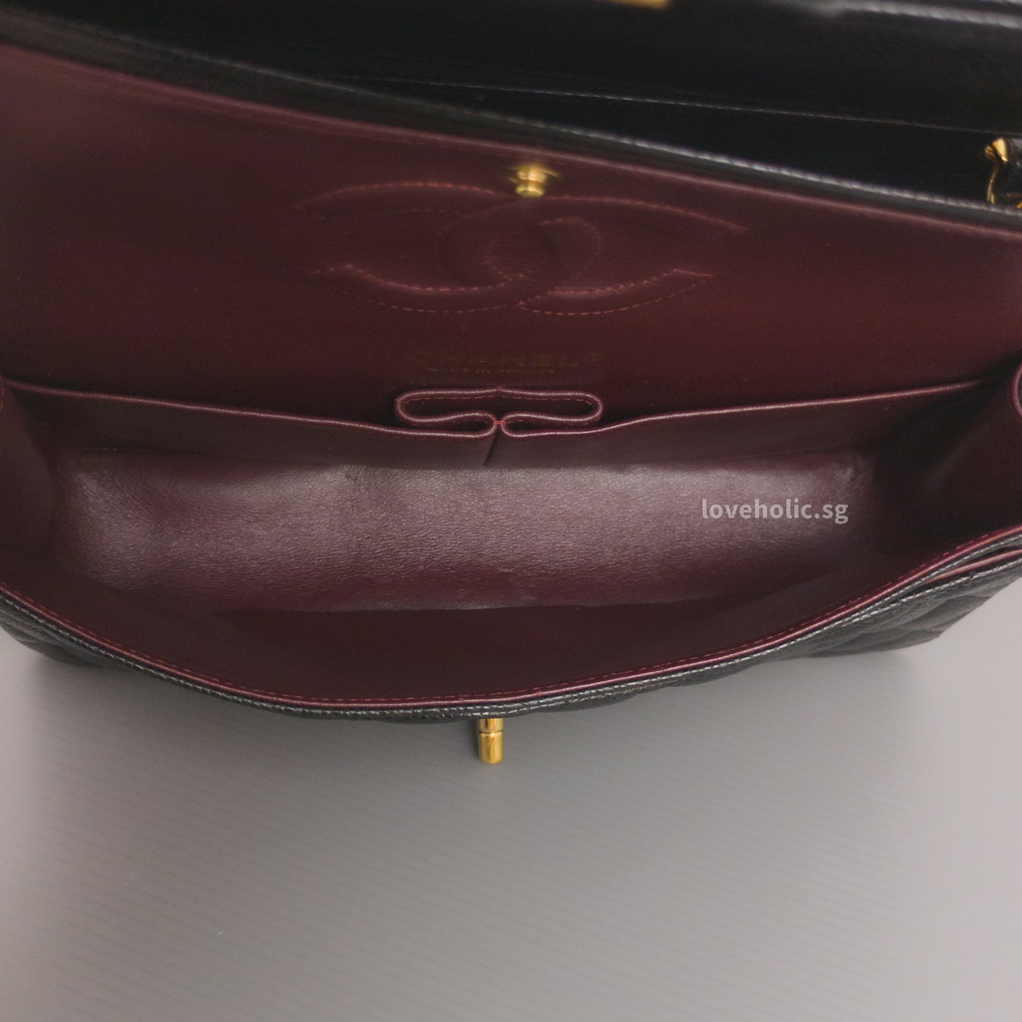 Chanel Classic Flap Medium | Black Caviar Gold Hardware-details