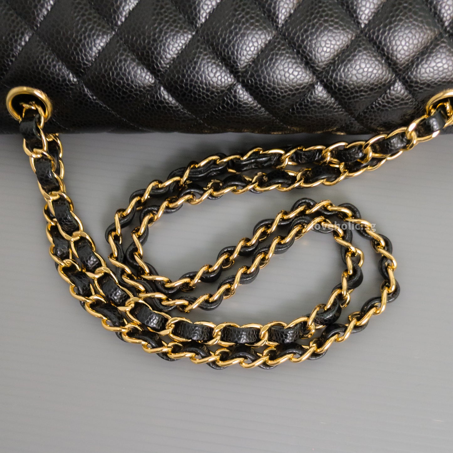 Chanel Classic Flap Medium | Black Caviar Gold Hardware-details