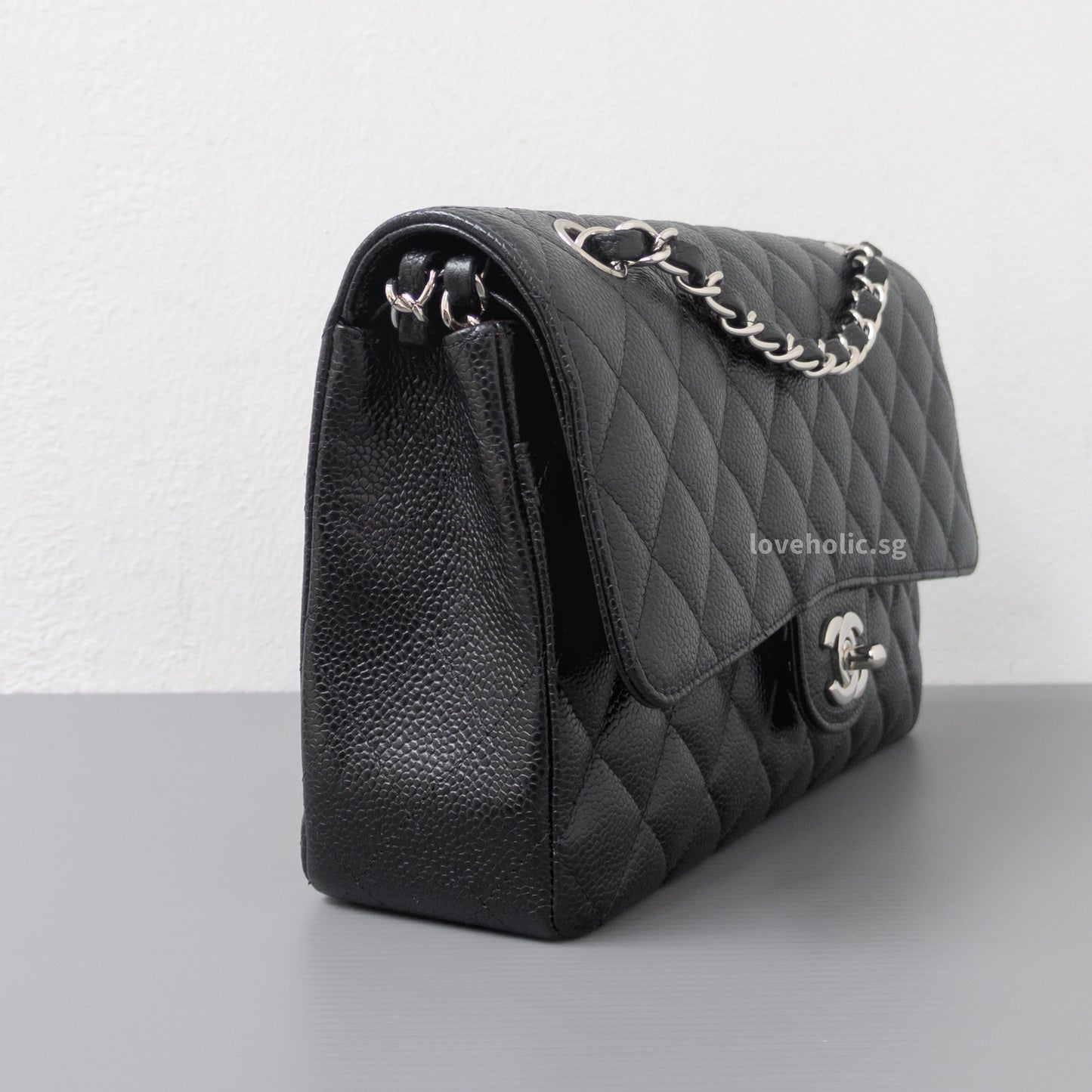 Chanel Classic Flap Medium | Black Caviar Silver Hardware-details