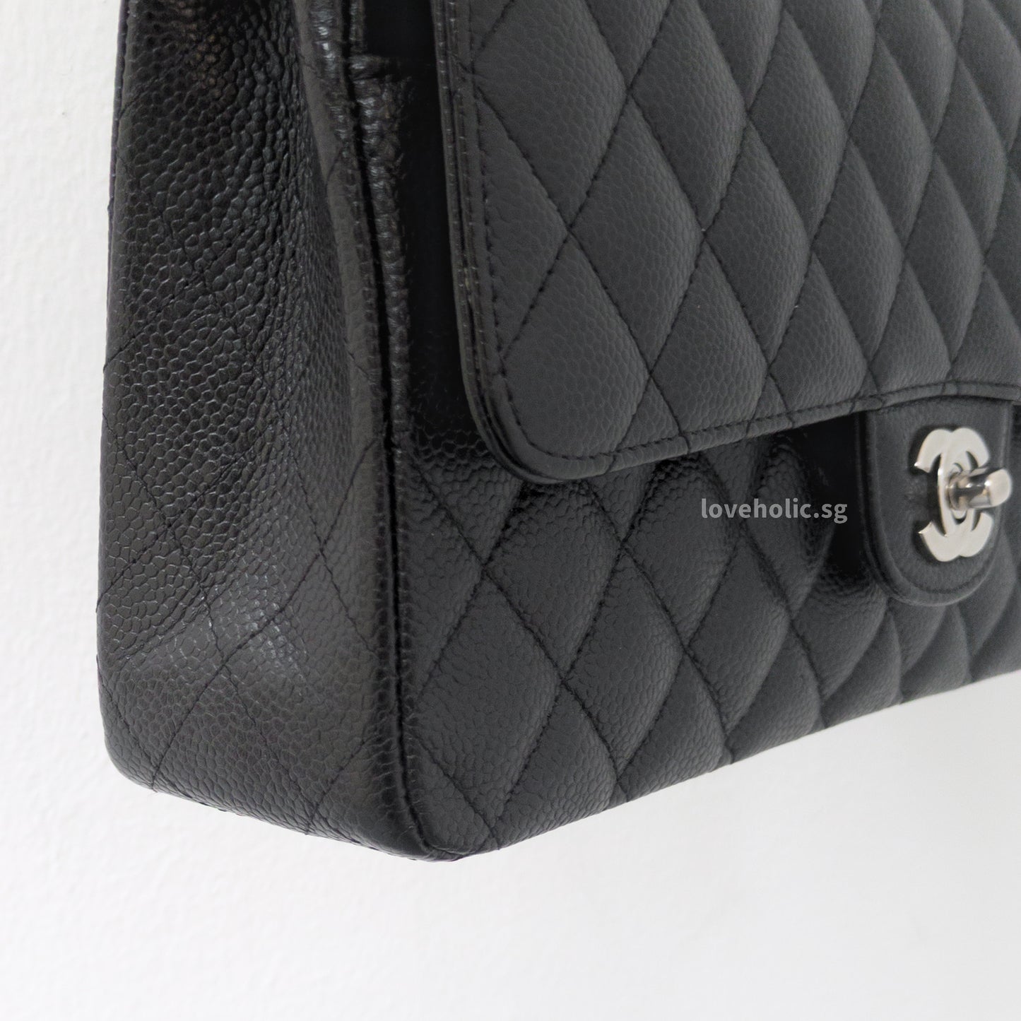 Chanel Classic Flap Medium | Black Caviar Silver Hardware-details