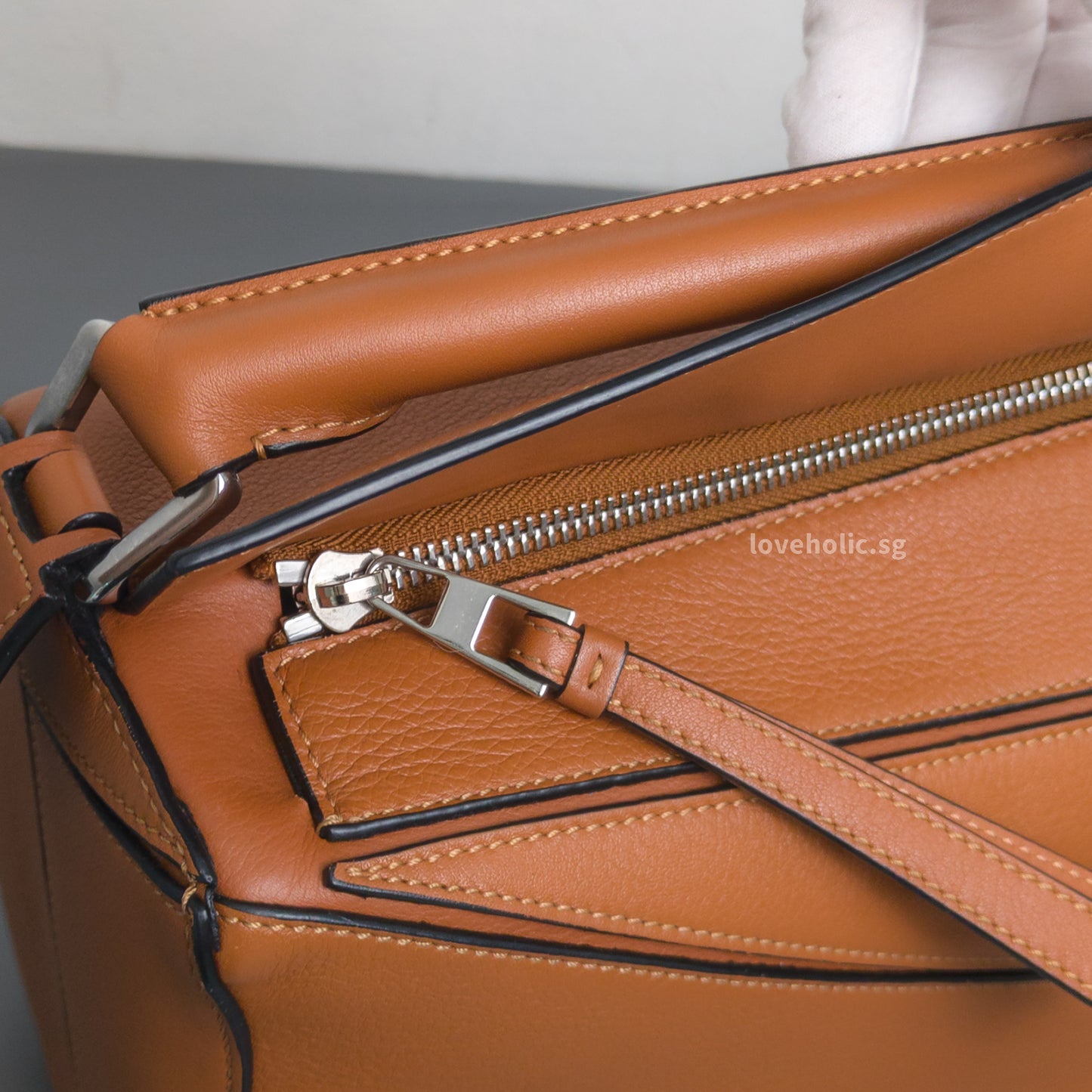 Loewe Puzzle Medium | Tan Calfskin Silver Hardware-details