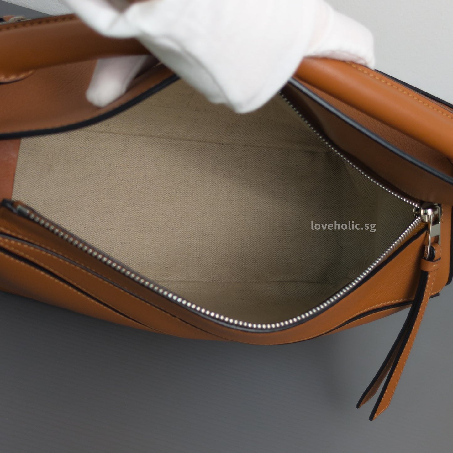 Loewe Puzzle Medium | Tan Calfskin Silver Hardware-details