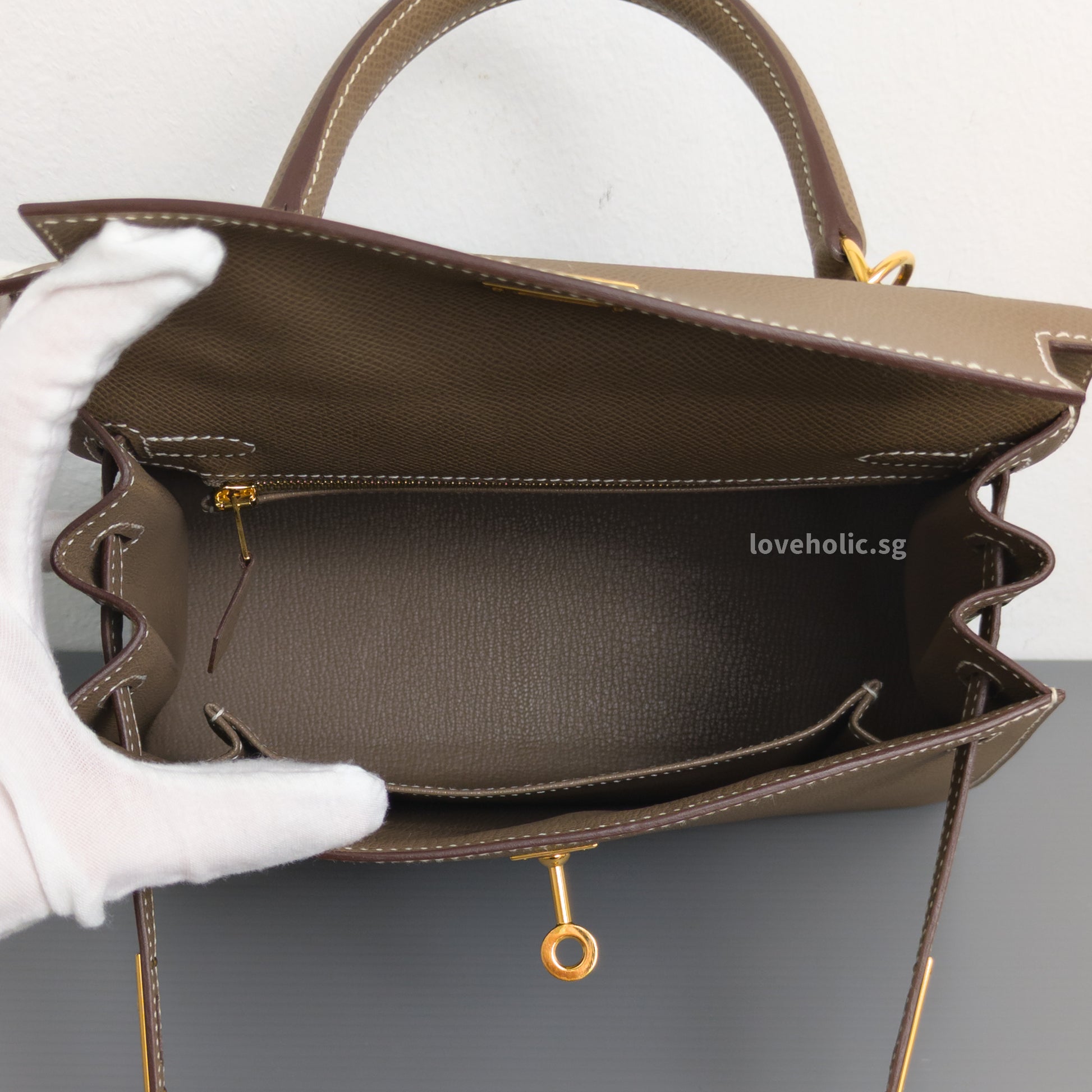 Hermes Kelly Sellier 25 | Etoupe Epsom Gold Hardware-details
