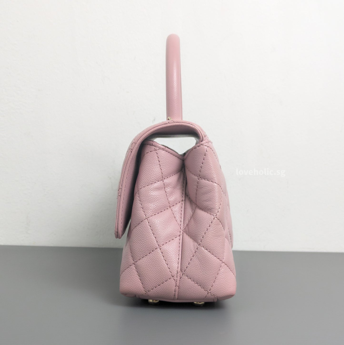 Chanel Coco Handle Small | 24A Light Pink Caviar Light Gold Hardware-details