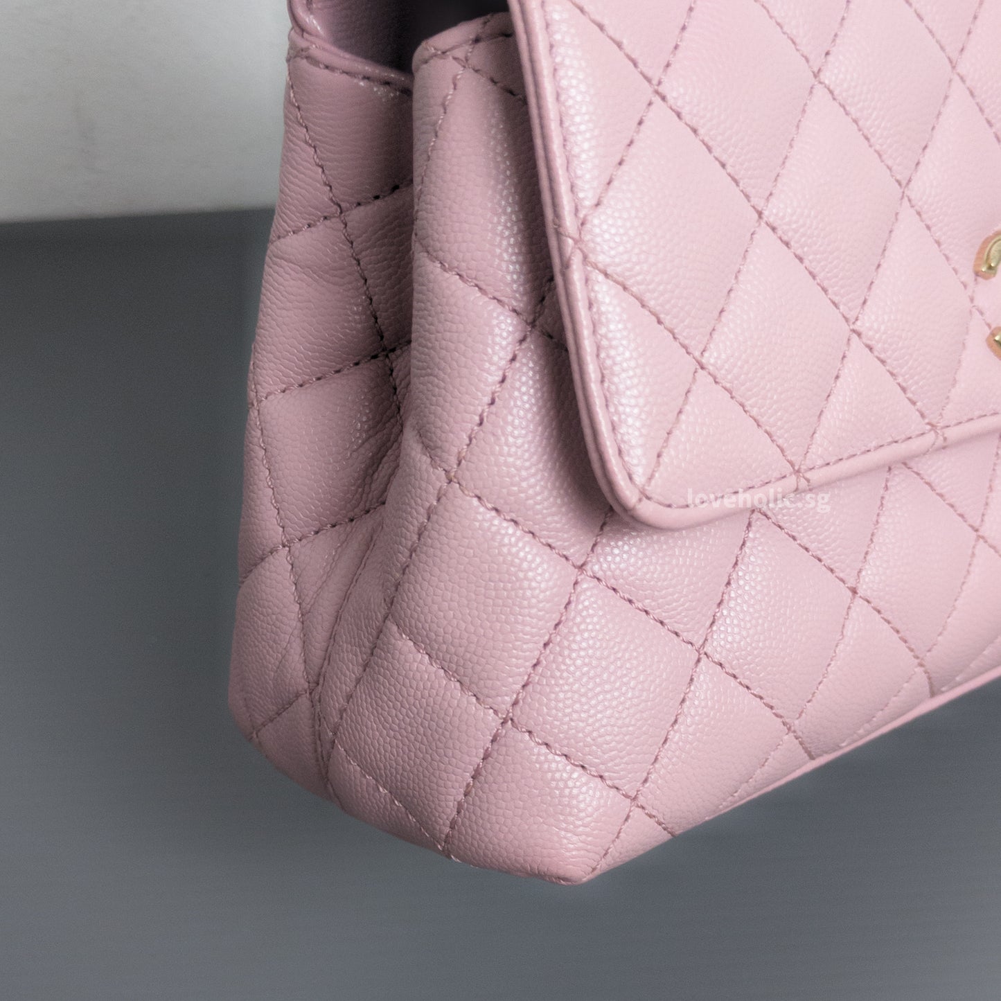 Chanel Coco Handle Small | 24A Light Pink Caviar Light Gold Hardware-details