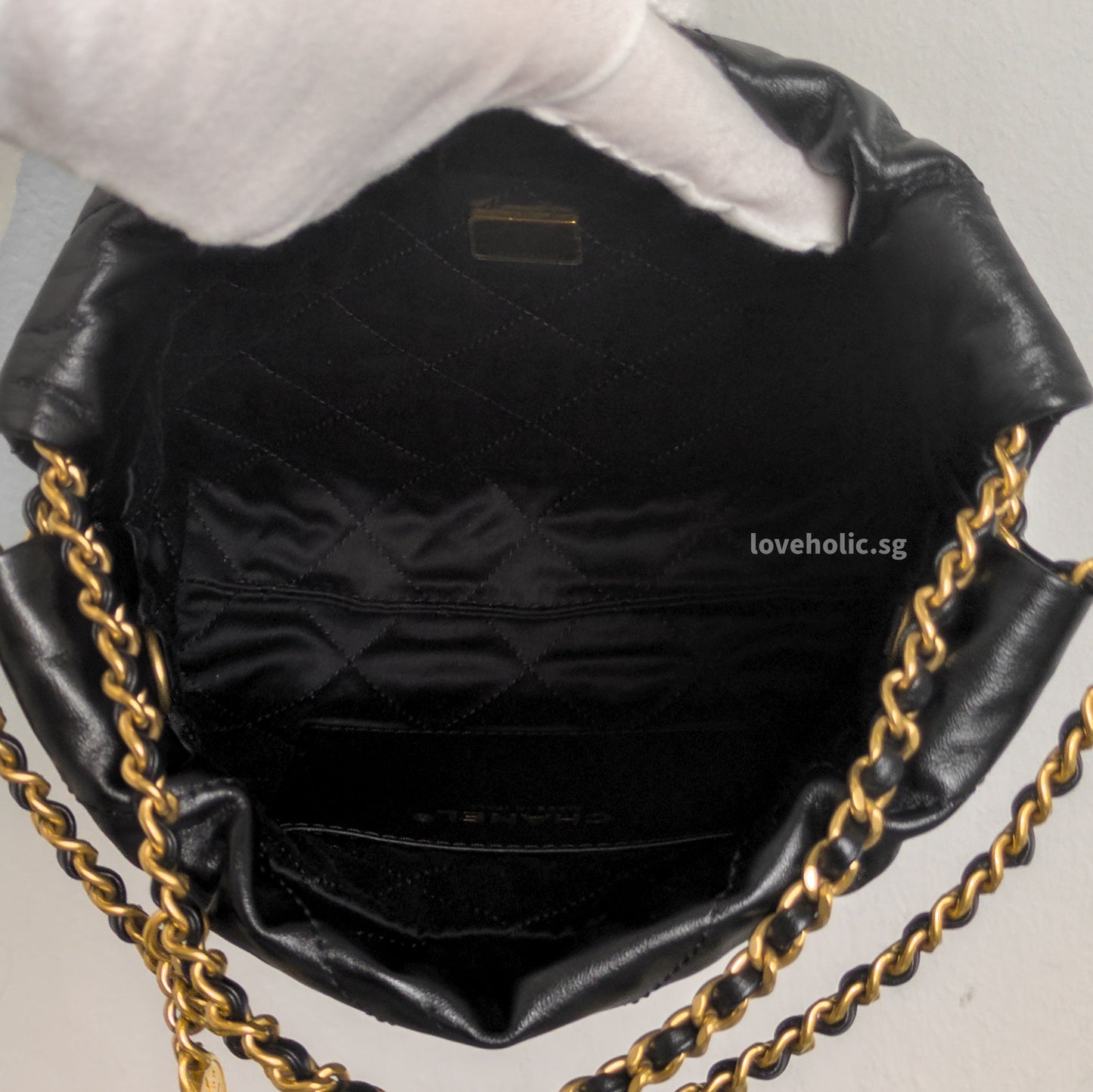 Chanel 22 Mini | Black Shiny Calfskin Gold Hardware