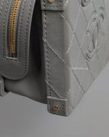 Chanel Mini CC Vanity Case wth Chain | Grey Lambskin Light Gold Hardware-details