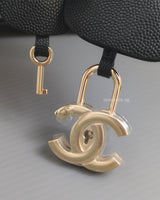 Chanel Filigree Vanity Case Medium | Black / Beige Caviar Light Gold Hardware-details