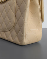 Chanel Classic Flap Medium | Beige Lambskin Light Gold Hardware-details