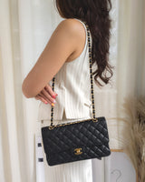 Chanel Classic Flap Medium | Black Caviar Gold Hardware-model
