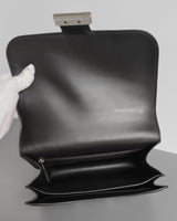 Hermes Constance 24 | Black Epsom Palladium Hardware-details