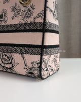 Dior Lady D-Lite Medium | Pink Floral Fabric Light Gold Hardware-details