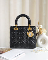 Dior Lady Dior Medium | Black Lambskin Gold Hardware-front