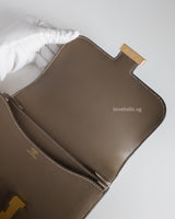 Hermes Constance 18 | Etoupe Epsom Gold Hardware-details