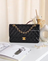 Chanel Classic Flap Medium | Black Caviar Gold Hardware-front
