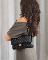 Chanel Classic Flap Medium | Black Caviar Gold Hardware-model