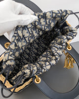Dior Lady Dior Medium | Blue Oblique Natural Wicker Brushed Gold Hardware-details