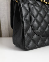 Chanel Classic Flap Jumbo | Black Caviar Gold Hardware-details